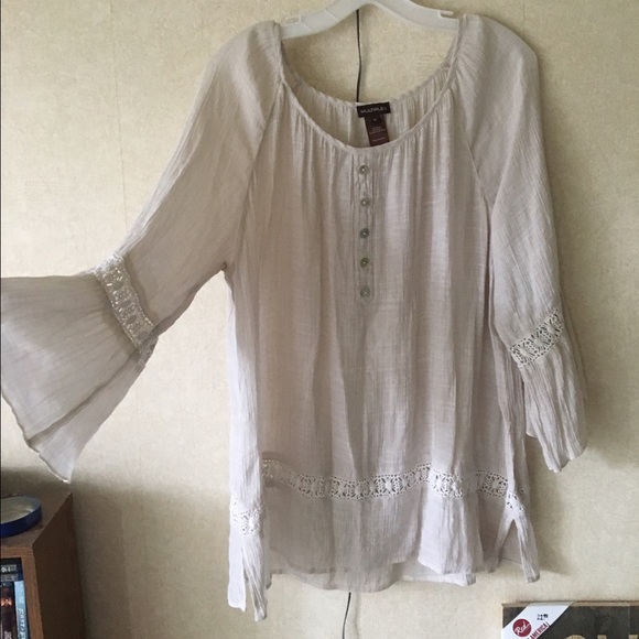 Tops - Gorgeous cream tunic blouse with crochet detail 1X