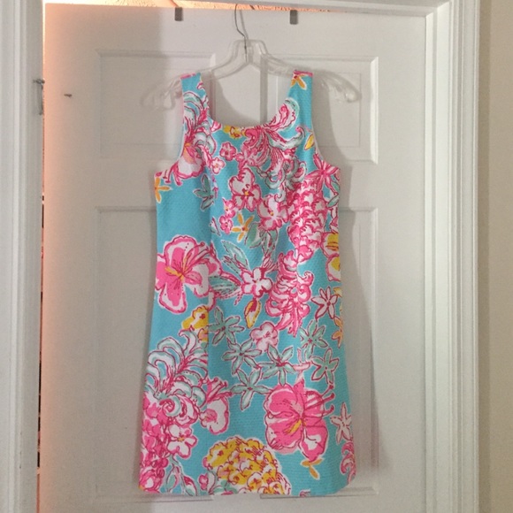 Size 4 Lilly dress