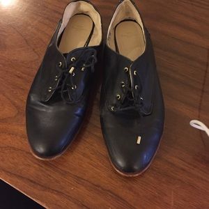 Black Oxford flats