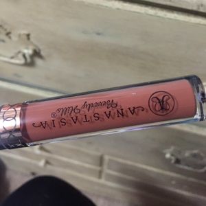 ABH Lipstick in Ashton
