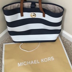 Like new Michael Kors tote handbag