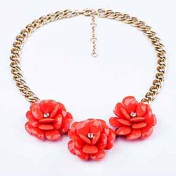 ❤️LAST❤️ Coral 3 Flower Crystal Statement Necklace - Picture 2 of 4