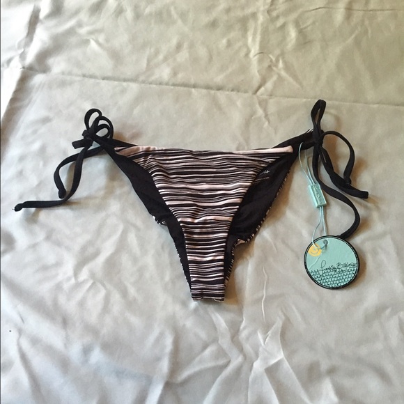 Storm Frankie's Frankie Bottom