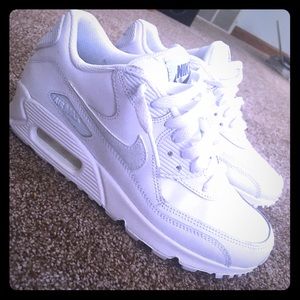 Nike Air Max *LIKE NEW*