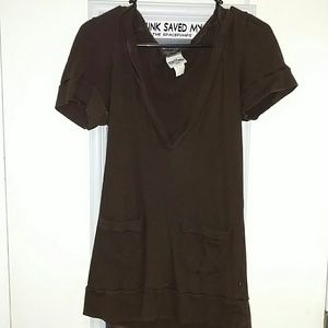Brown v-neck T-shirt with hood