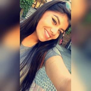 Meet your Posher, Daniela