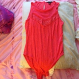 Súper sexy worn only onces sorry for The wrinkles