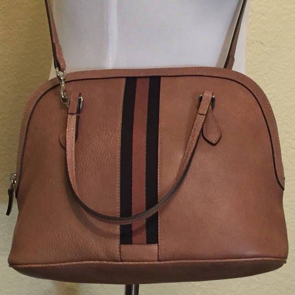 Meet your Posher, Sandy *POSH AMBASSADOR*!!!! - Picture 3 of 8