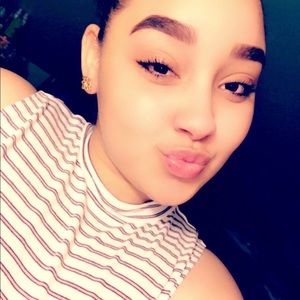 Meet your Posher, Lisa