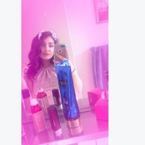 Meet your Posher, Celeste