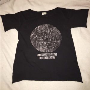 LA HEARTS "Somewhere Out There" gray tee