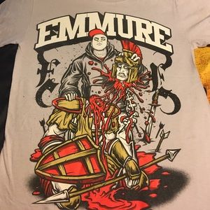 Band: Emmure Tshirt.
