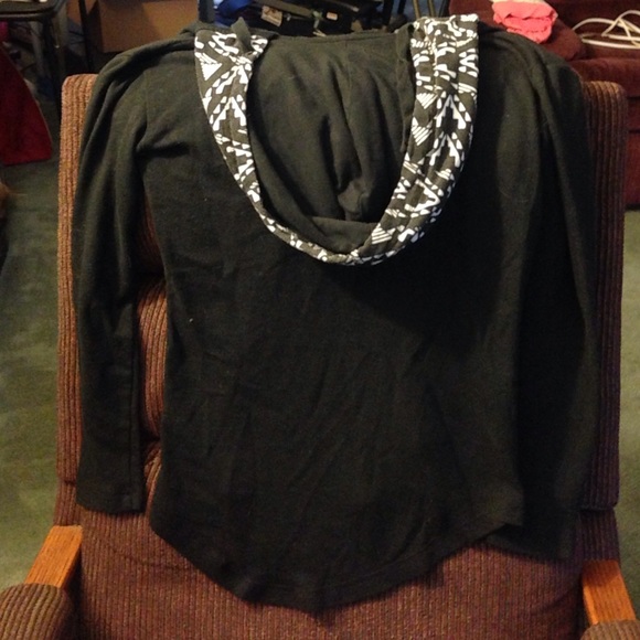 Cute juniors top - Picture 3 of 4