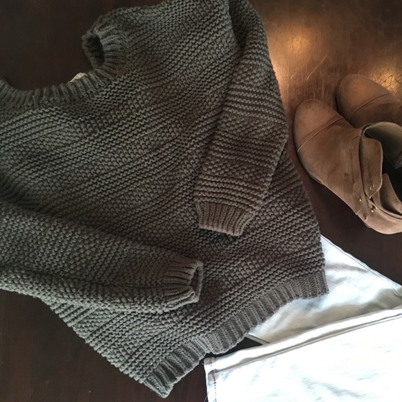 Cozy Olive Sweater🍂