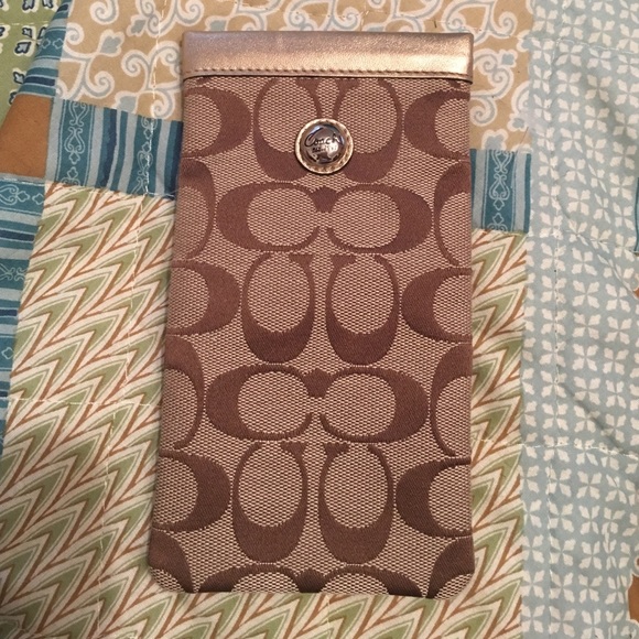 Super cute coach glasses case