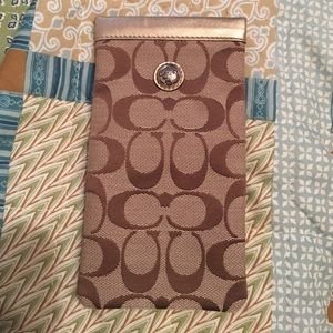 Super cute coach glasses case