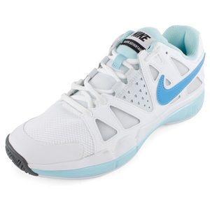 Nike woman's vapor advantage tennis shoe