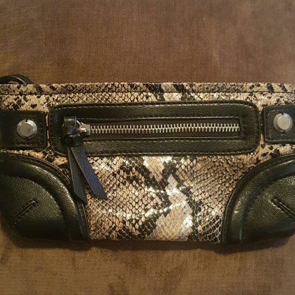 EXPRESS WRISTLET! - Picture 2 of 4