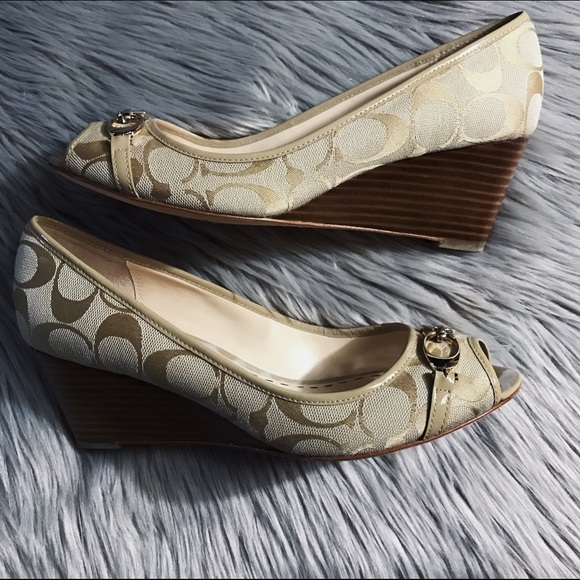 💢SOLD💢Coach wedges