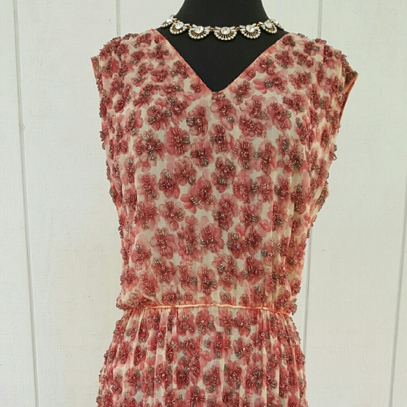 Elegant vintage hand-beaded dress: oh-so rare!