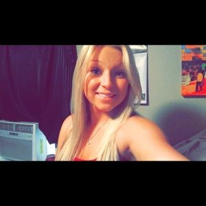 Meet your Posher, April