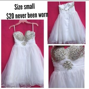 Dress never worn