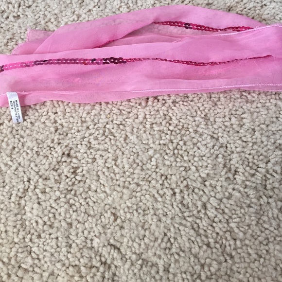 Belts/scarfs - Picture 1 of 1