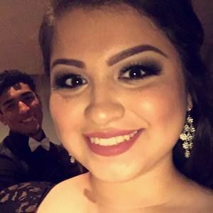 Meet your Posher, Gabriela