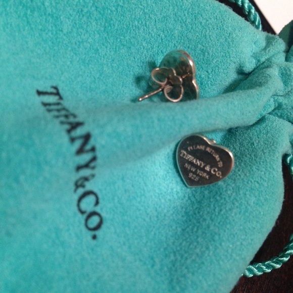Tiffany & Co. Heart Tag Earrings -Sterling silver