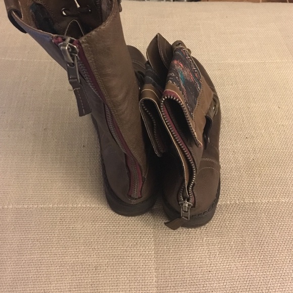Steve Madden Brown Combat Boots - Picture 2 of 2