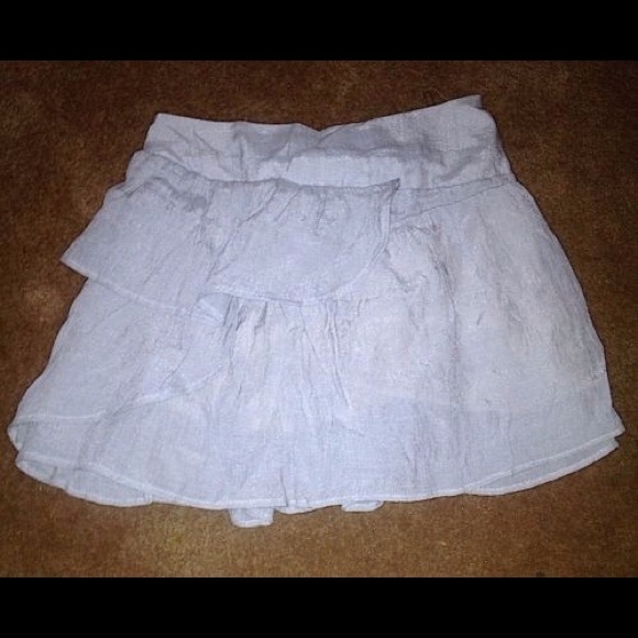 GERI C. NEW YORK S WHITE MINI RUFFLE SUMMER SKIRT