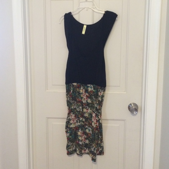 Cute summer dress with pockets!