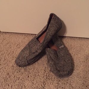 TOMS size 7.5 like new!