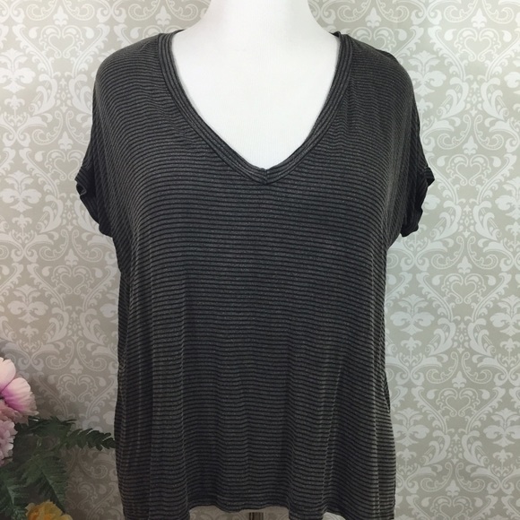 Brandy Melville Tops - Brandy Melville tee