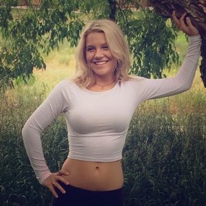 White crop long sleeve