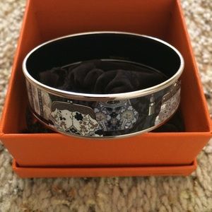 ❌❌SOLD❌❌Hermes Enamel bracelet size 70