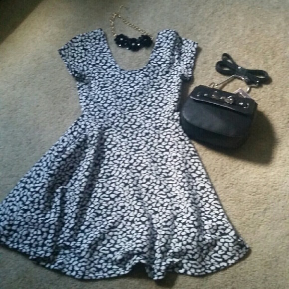 DEREK Dresses & Skirts - CUTE LITTLE DRESS.👗