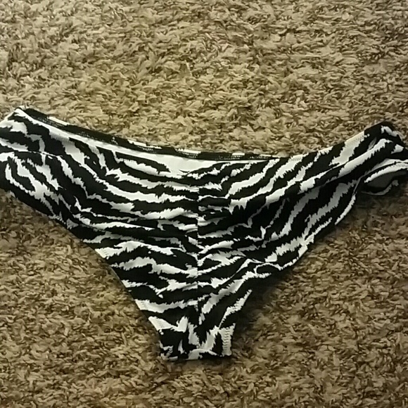 Victoria secret cheeky bottoms