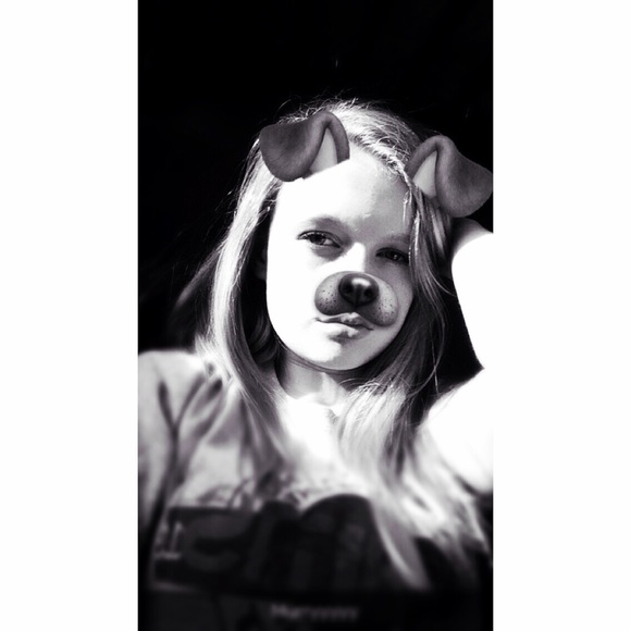 Meet your Posher, Gretchen - Picture 1 of 1