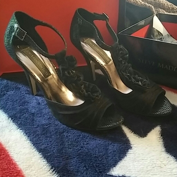 Steve Madden Luxe Black Flower Heels
