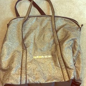 Adorable Victoria's Secret tote!