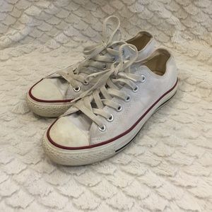 Converse low tops in white