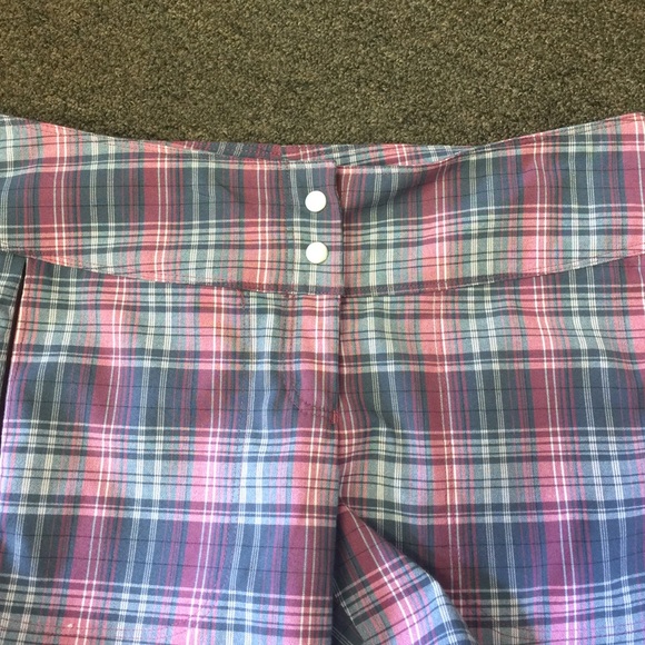 Shorts - Picture 3 of 4