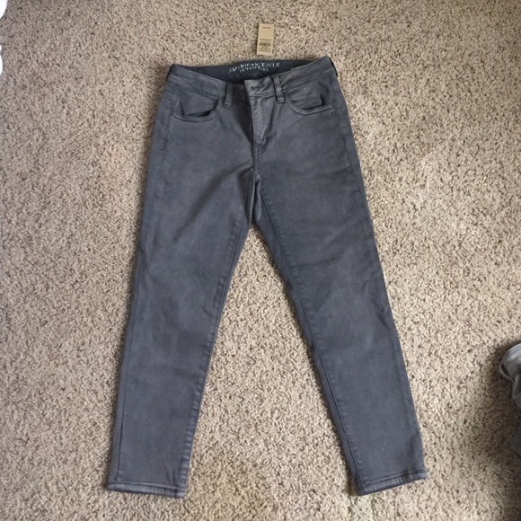 AE capris
