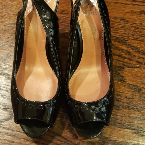 Like new Vince Camuto patent leather peep toe heel
