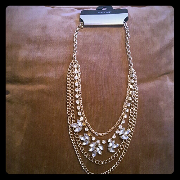 !SALE! BEAUTIFUL LAYER NECKLACE!!