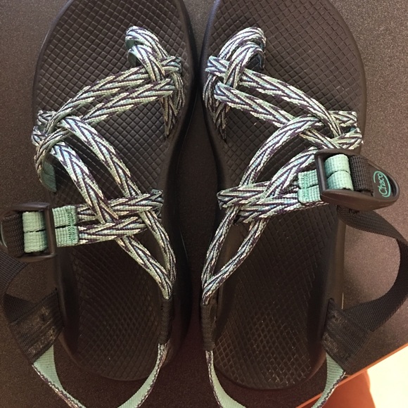 Size 8 women's chacos