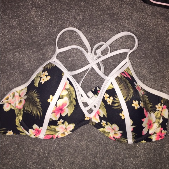 VS PINK SWIM TOP