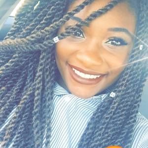 Meet your Posher, Zakiya