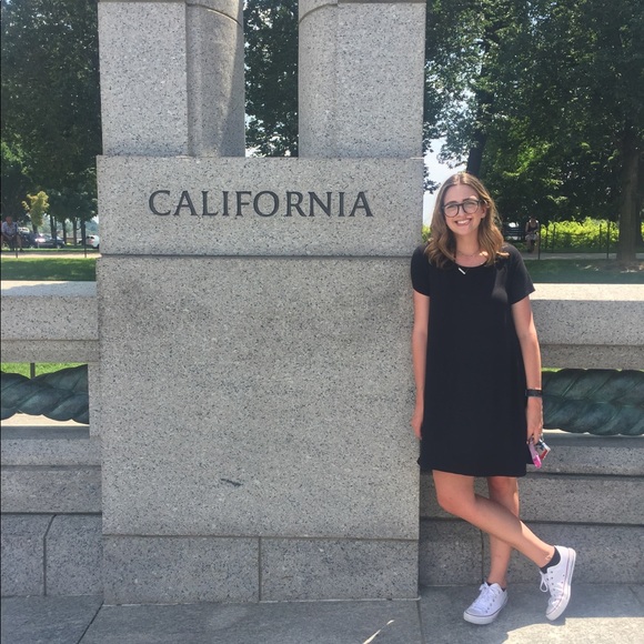 Meet your Posher, Taylor - Picture 2 of 2